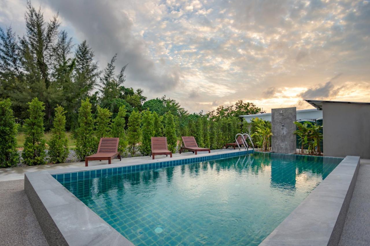Malinee Resort Bang Tao Beach  Exterior foto